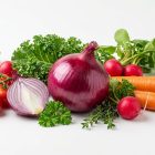 Лук красный ~30кг/1сетка