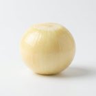 Лук репчатый свежий целый очищенный 1кг/1шт