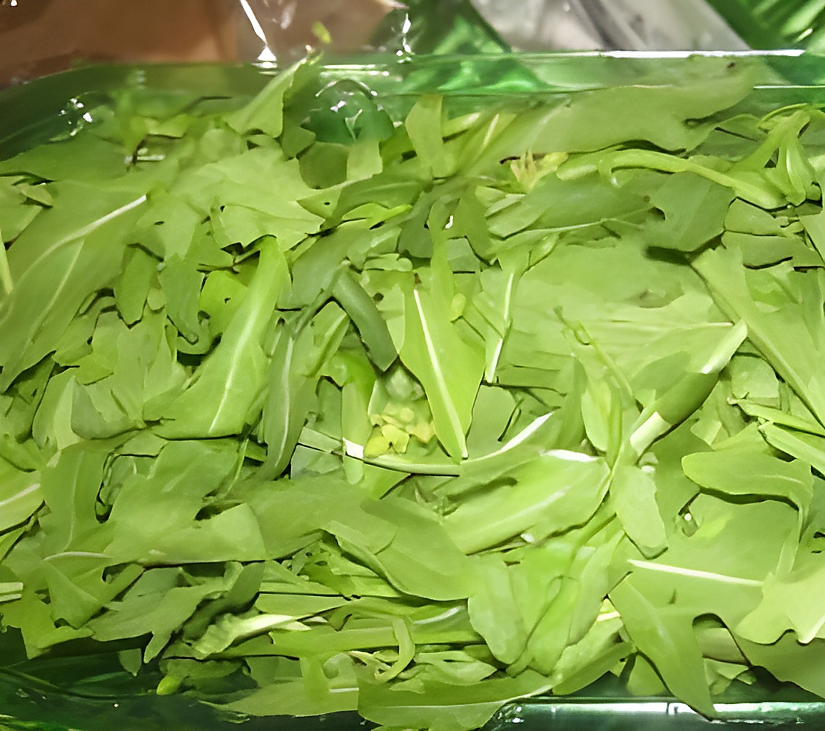 Руккола с лёгкой потерей тона листа