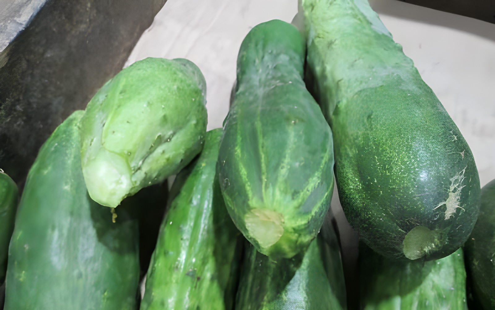 Огурцы с выраженной деформацией формы